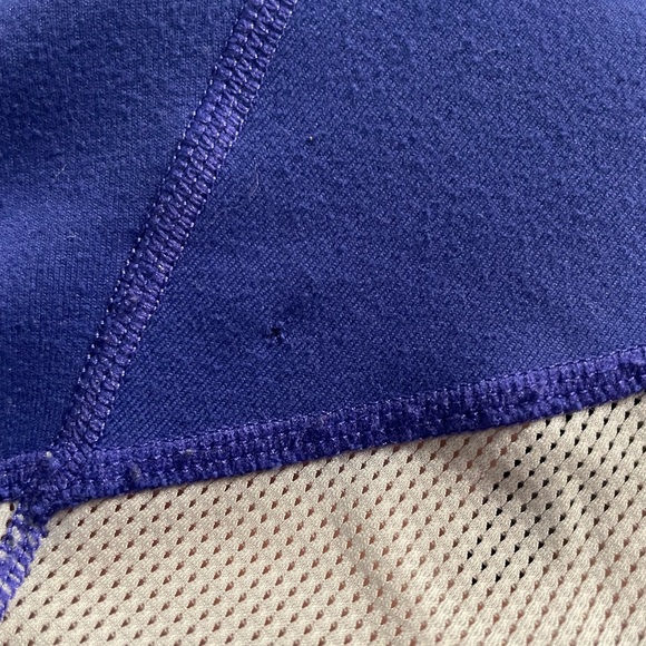 Define PowerHold® High-Waisted 7/8 Legging Size Small - Picture 9 of 9